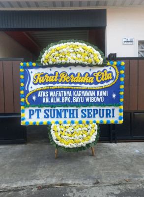 Papan Bunga Duka di Talise Valangguni